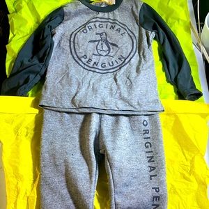 Boys 2T matching sweat suit Brand NWT